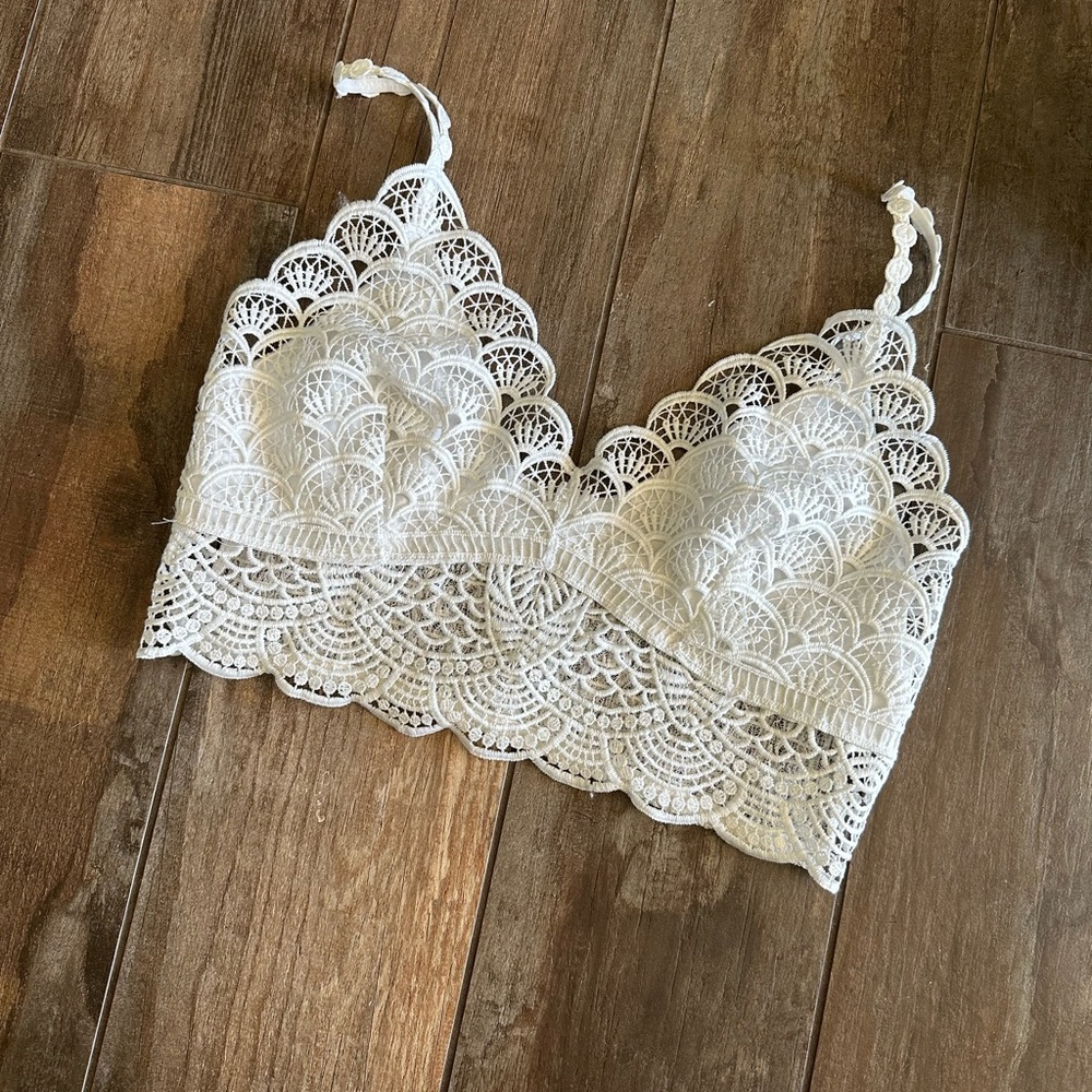 NWOT Intimately by Free people White Lace Bralette SMALL